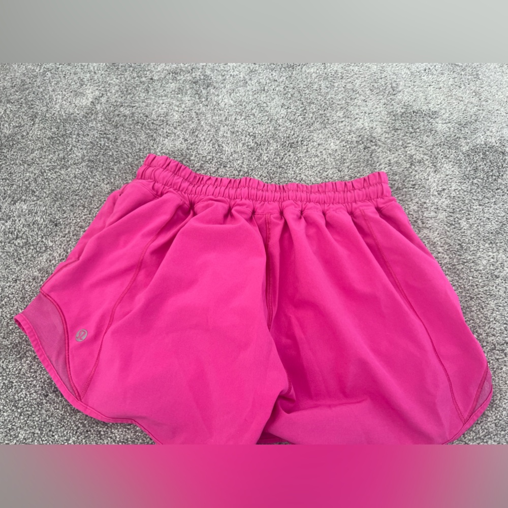 sonic pink lululemon hotty hot shorts size 4
